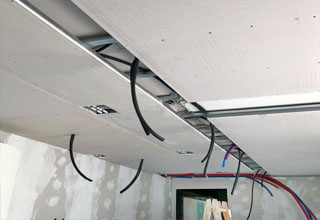 Riscaldamento e raffrescamento radiante a soffitto per la nuova sede di Mobil Project