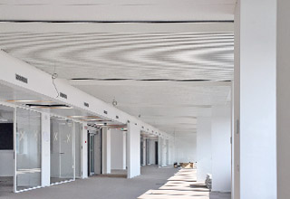 Sistema radiante soffitto metallico Eurotherm SAPP edificio Corso Italia 13, Milano